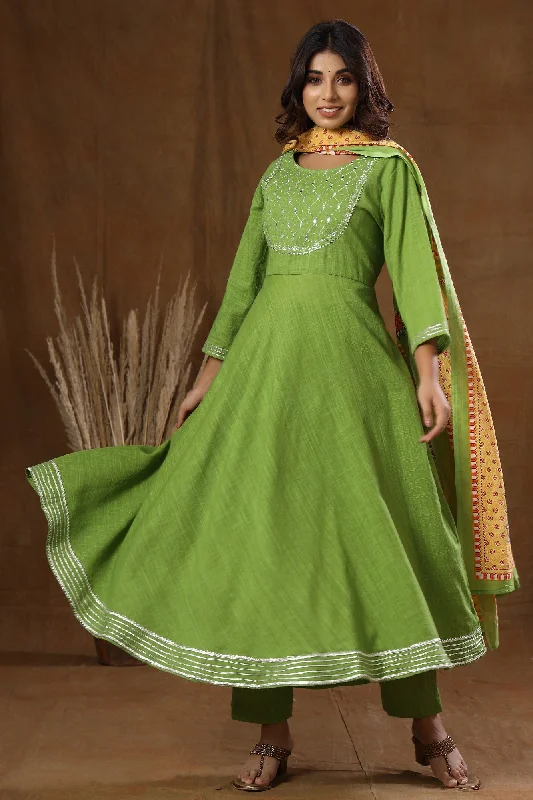 Kaajh Women's Green Mirror Embroidery Anarkali Suit Set Trendy unclassified dresses